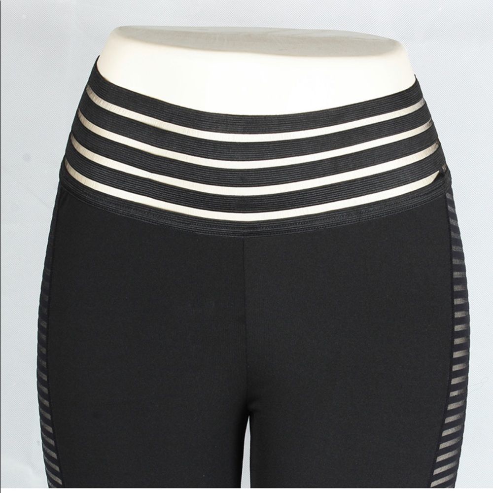 SALE !!! NWT Butt lifting Mesh leggings - Picture 6 of 7
